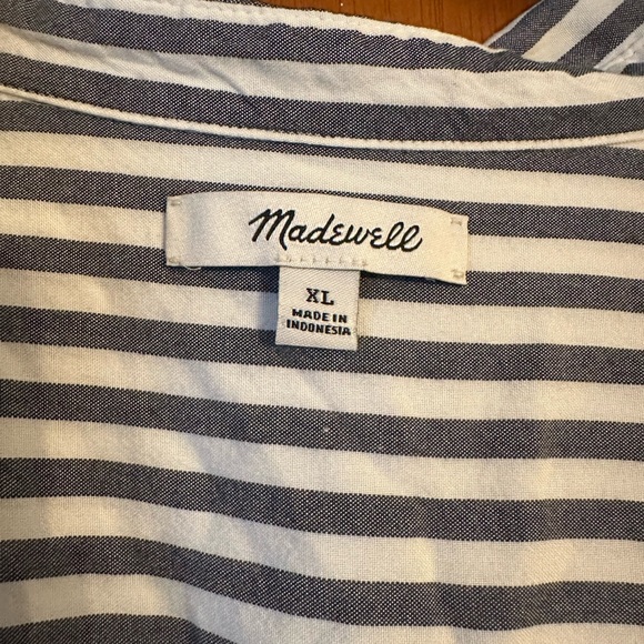 Madewell Grey and White Striped Button Down Shirt - Picture 4 of 4